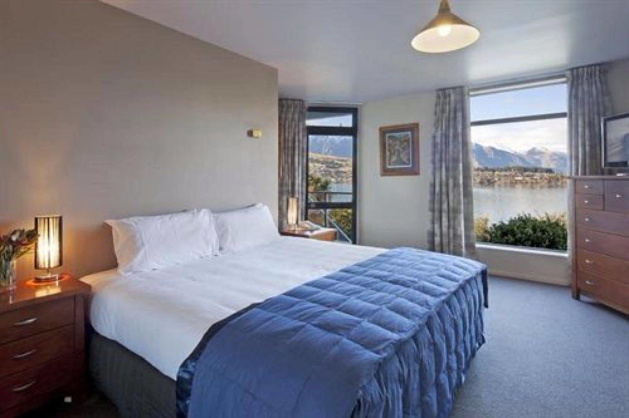 Apartments at Spinnaker Bay Queenstown Bagian luar foto