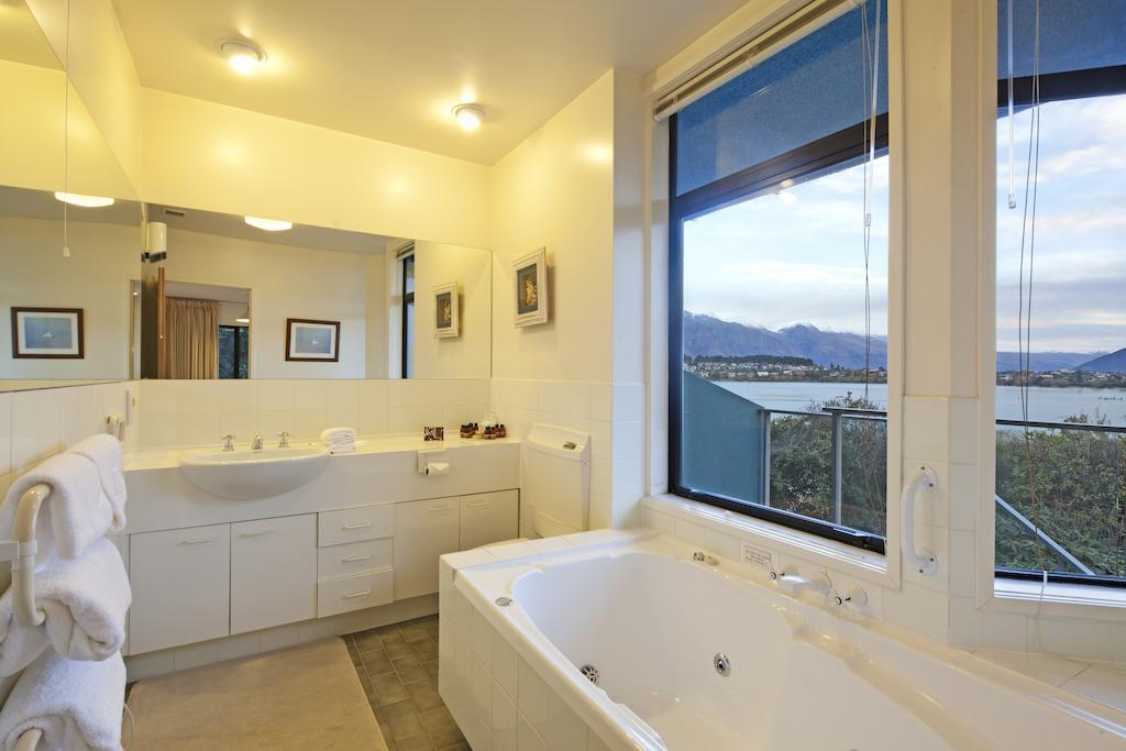 Apartments at Spinnaker Bay Queenstown Bagian luar foto